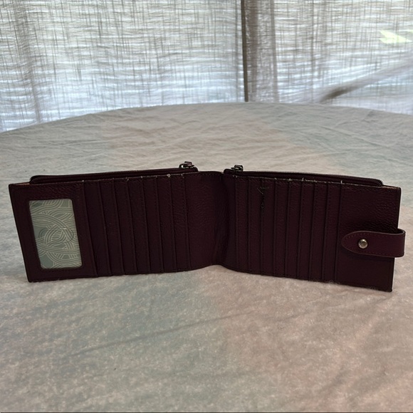 The Sak Purple Wallet - Picture 4 of 9